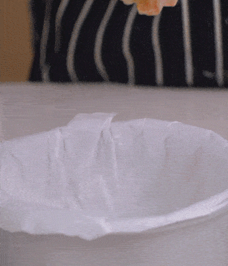 放到容器中，30-36攝氏度的地方發(fā)酵2次。