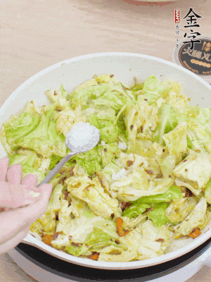 一點鹽、糖調(diào)味。